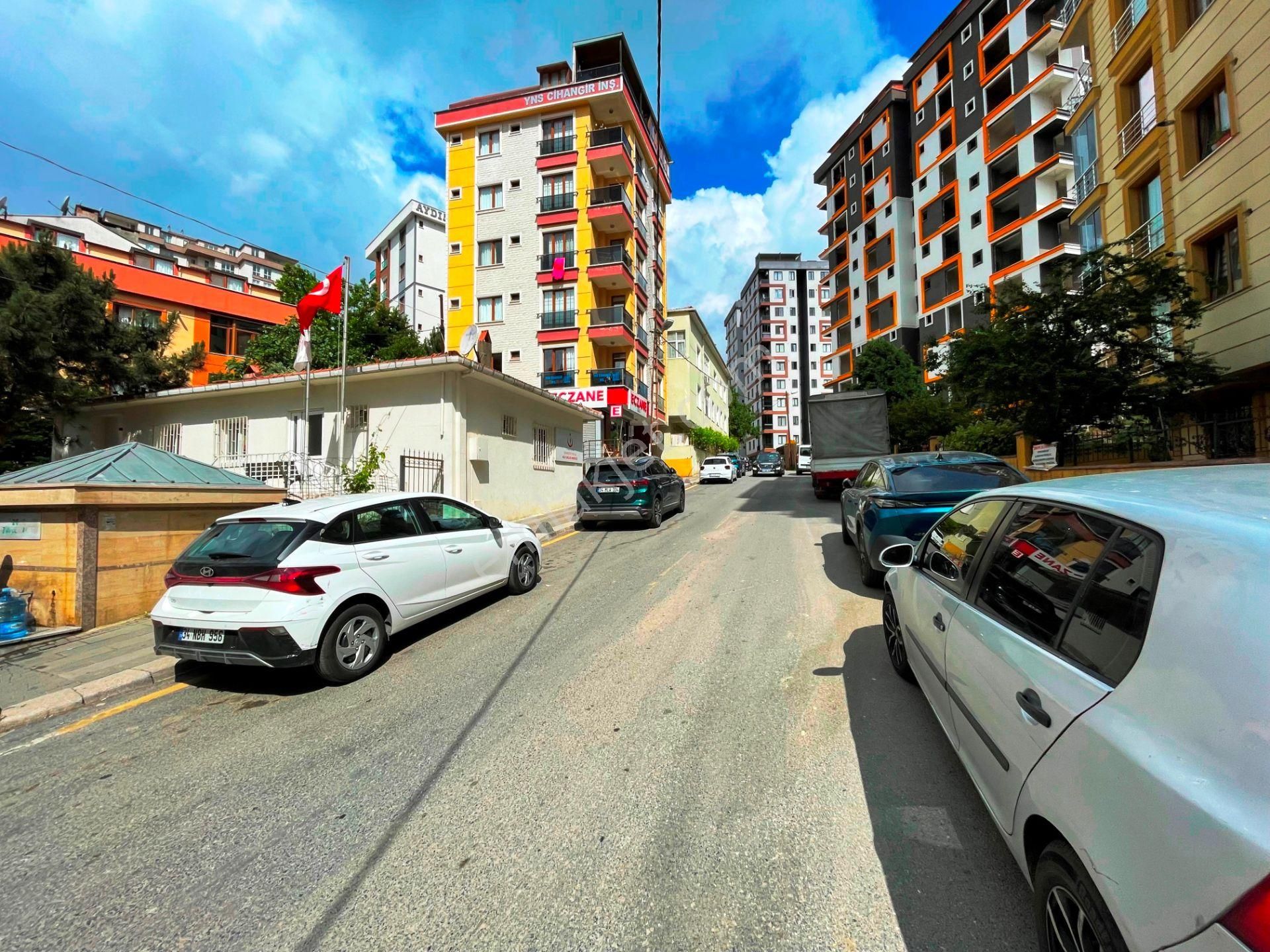 Sultançiftliği'nde Genç Binada Temiz Ankastreli 65m2 Kiralık 1+1 - Görsel 34