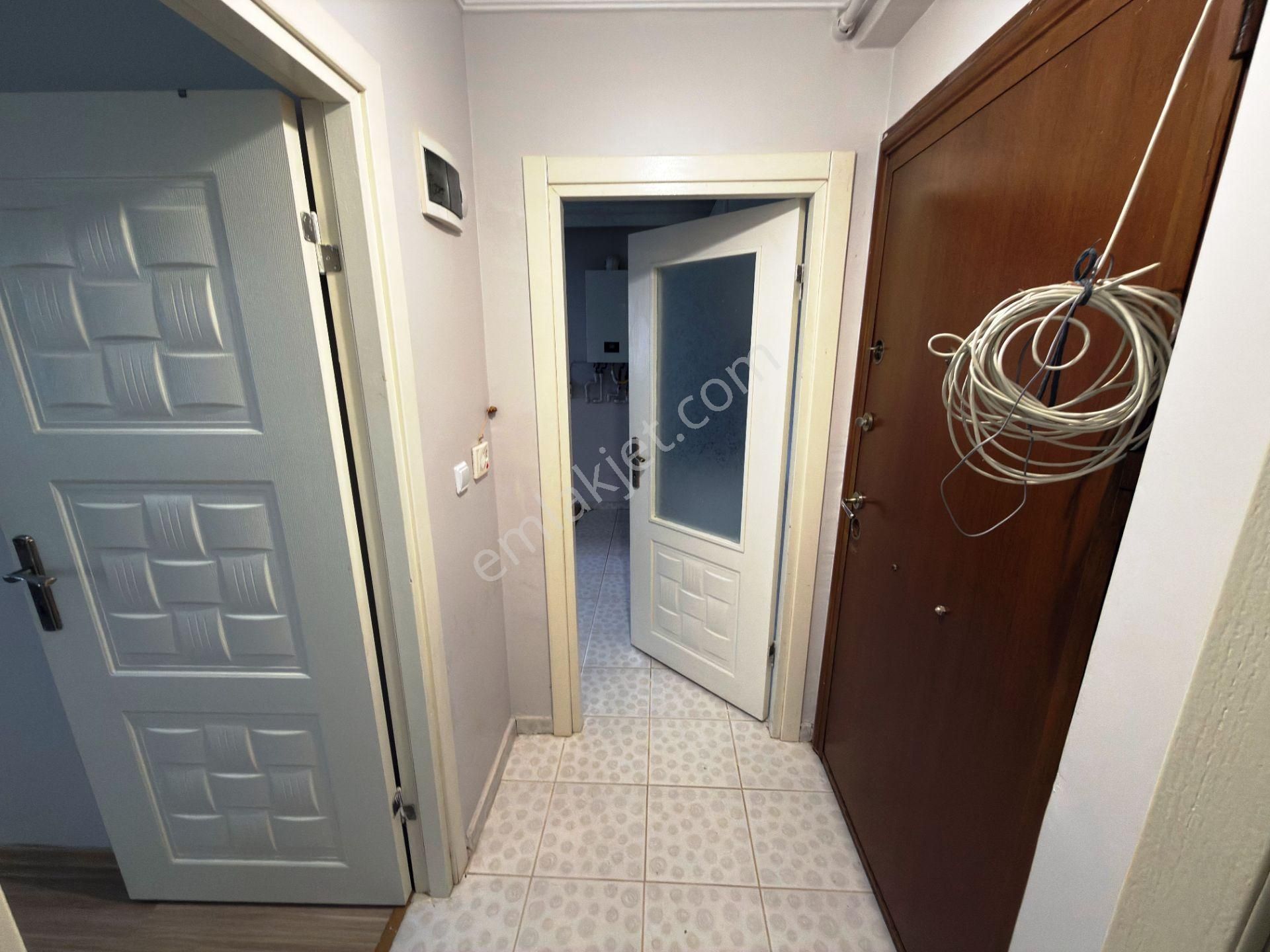 Sultançiftliği'nde Genç Binada Temiz Ankastreli 65m2 Kiralık 1+1 - Görsel 22