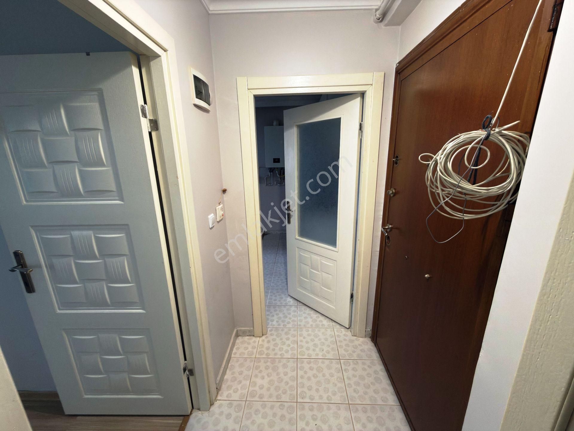 Sultançiftliği'nde Genç Binada Temiz Ankastreli 65m2 Kiralık 1+1 - Görsel 23