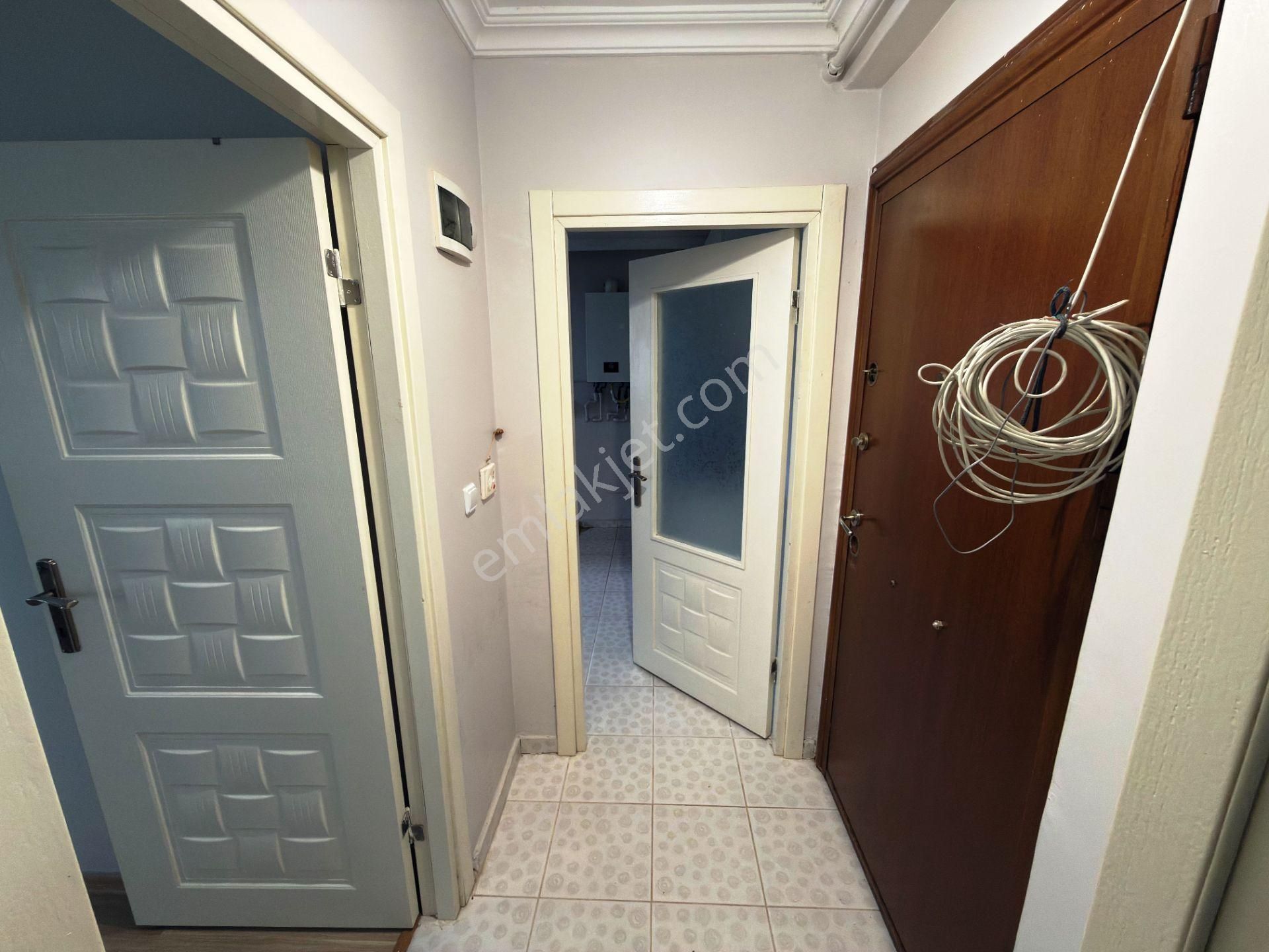 Sultançiftliği'nde Genç Binada Temiz Ankastreli 65m2 Kiralık 1+1 - Görsel 24