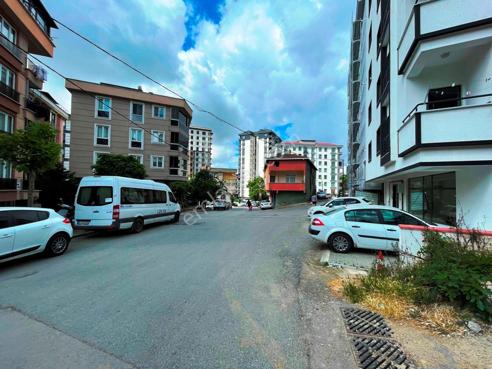 Sultançiftliği'nde Genç Binada Temiz Ankastreli 65m2 Kiralık 1+1