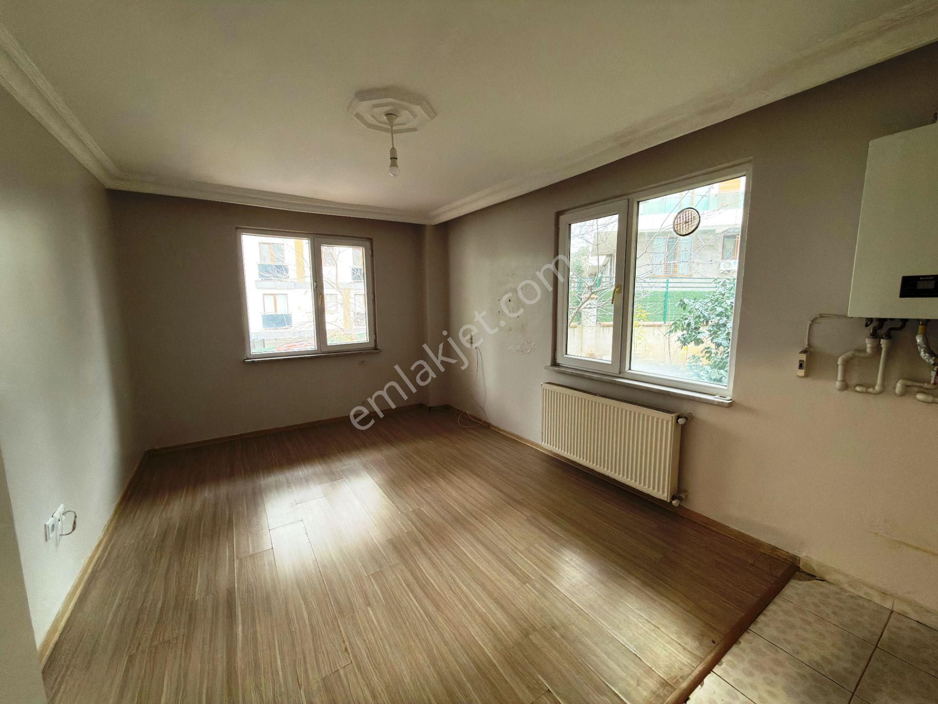 Sultançiftliği'nde Genç Binada Temiz Ankastreli 65m2 Kiralık 1+1 - Görsel 2