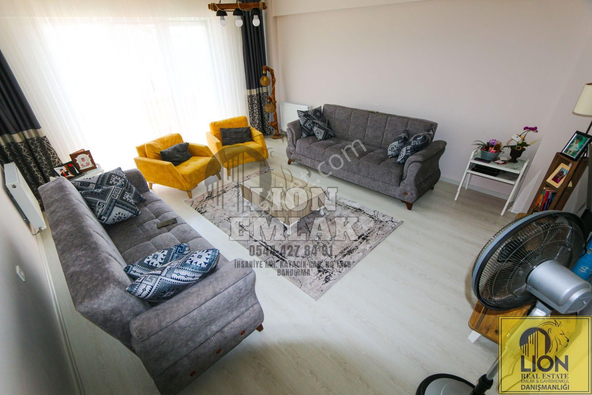 🟨⬛lıon Emlak'tan Merkezi Konumlu,balkonlu, Geniş 2+1 Satılık Daire⬛🟨