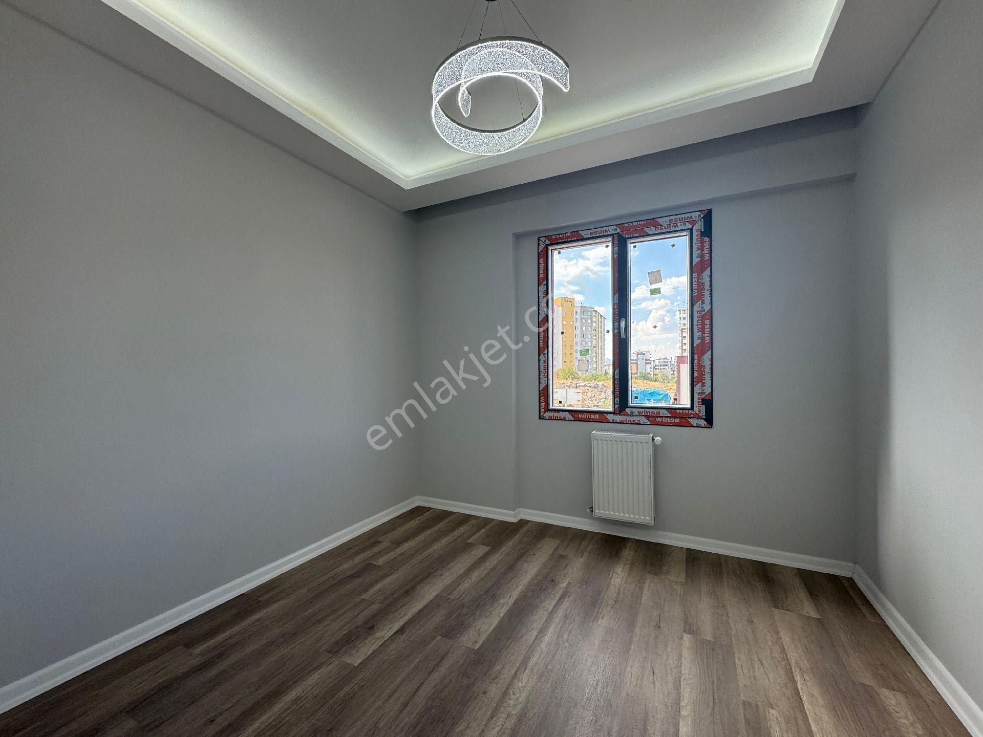 Talas Bahçelievlerde Tramvay Yanı Sıfır Lux Daire - Görsel 12