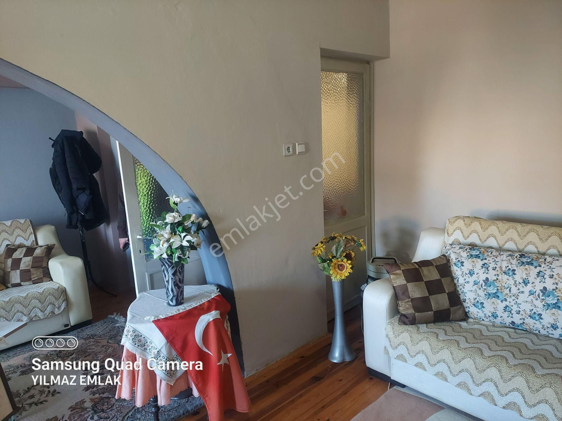 Cumhuriyet Mahallesinde Satılık Ara Kat 3 + 1 Daire - Görsel 6