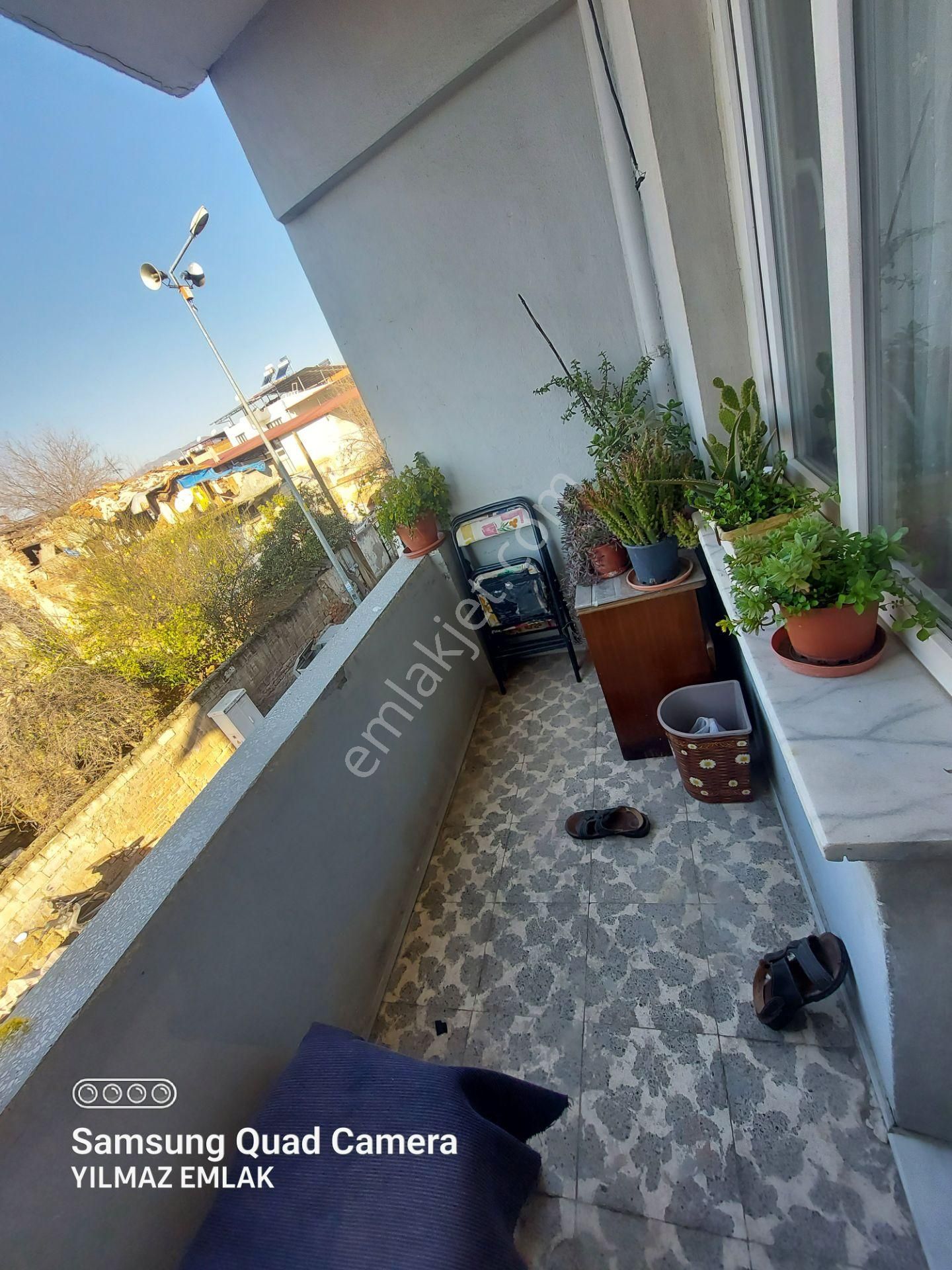 Cumhuriyet Mahallesinde Satılık Ara Kat 3 + 1 Daire - Görsel 9