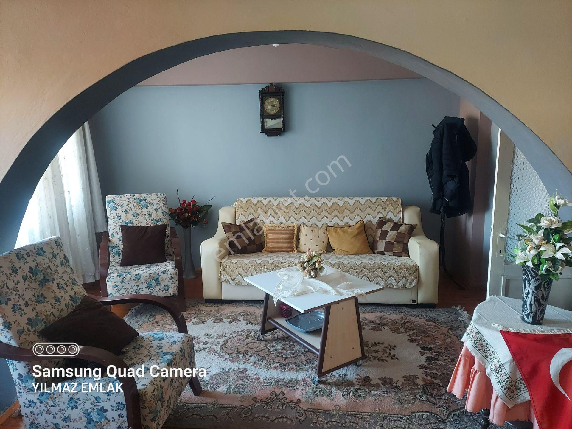 Cumhuriyet Mahallesinde Satılık Ara Kat 3 + 1 Daire - Görsel 4