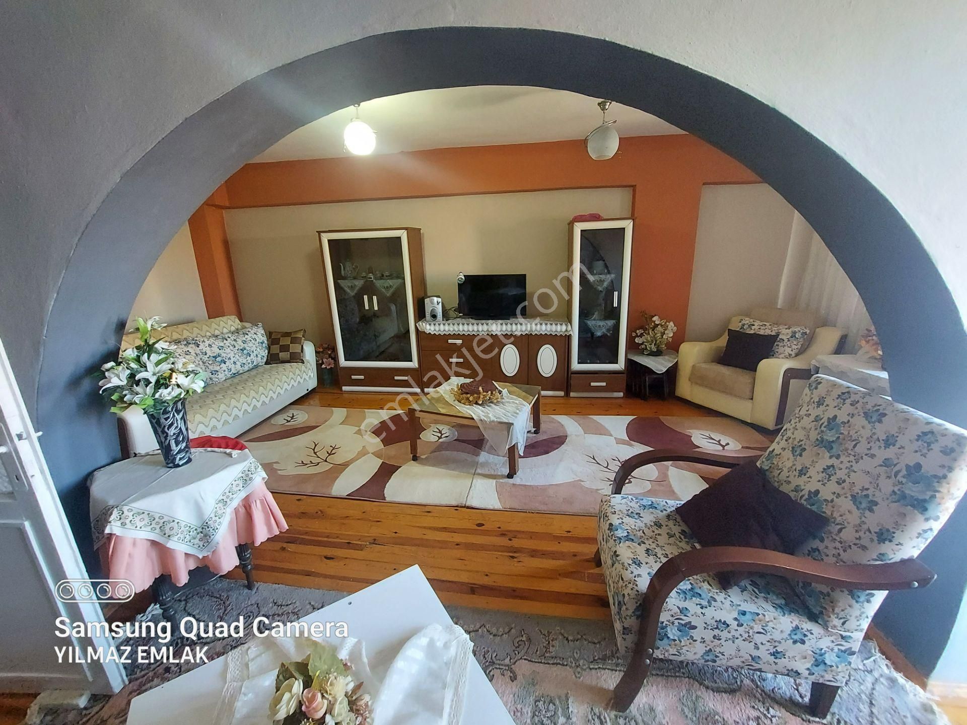 Cumhuriyet Mahallesinde Satılık Ara Kat 3 + 1 Daire - Görsel 3