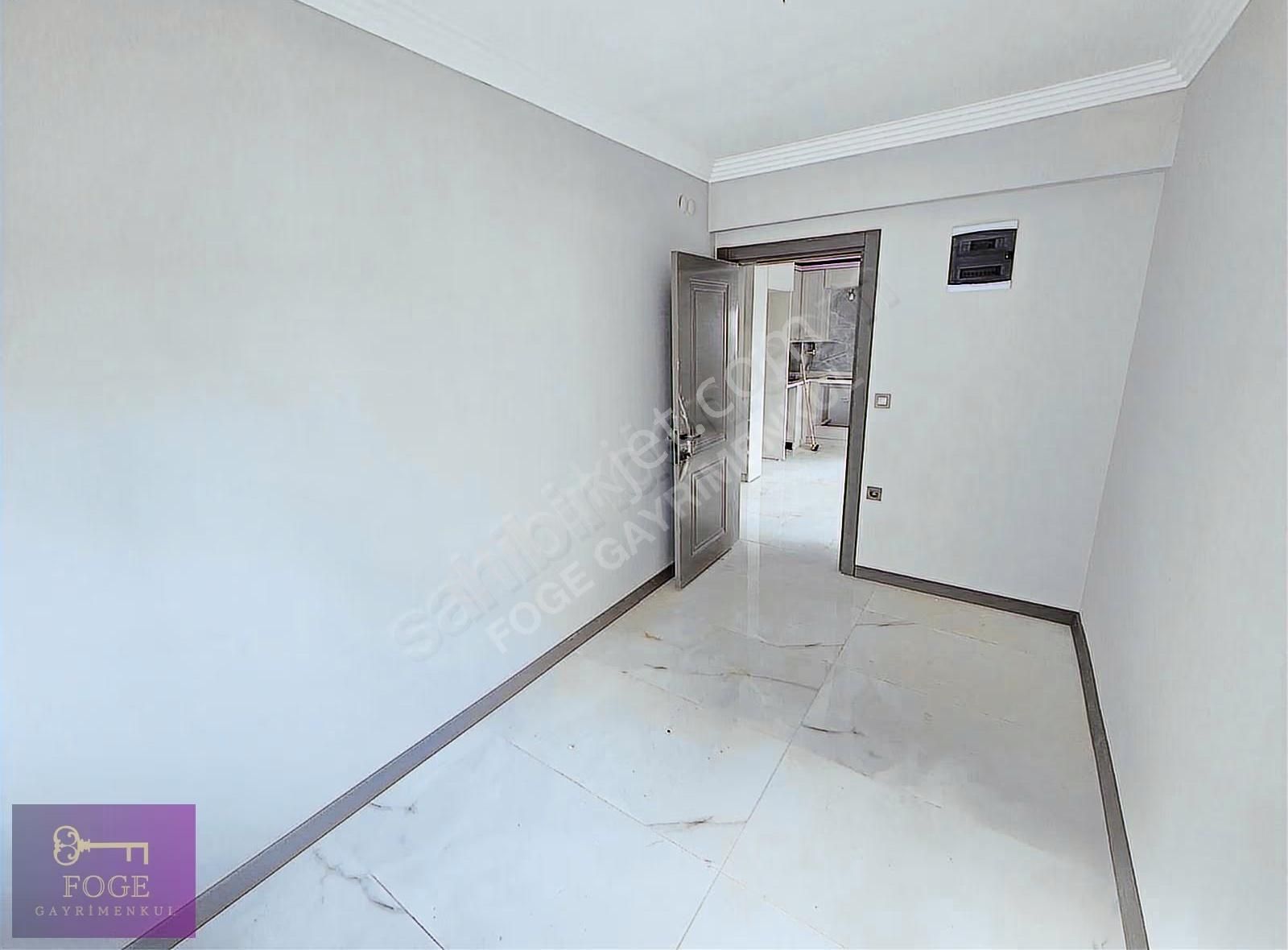 Yenifoça'da Gözde Konumda Sıfır Kiralık Açık Teraslı 2+1 Daire - Görsel 28