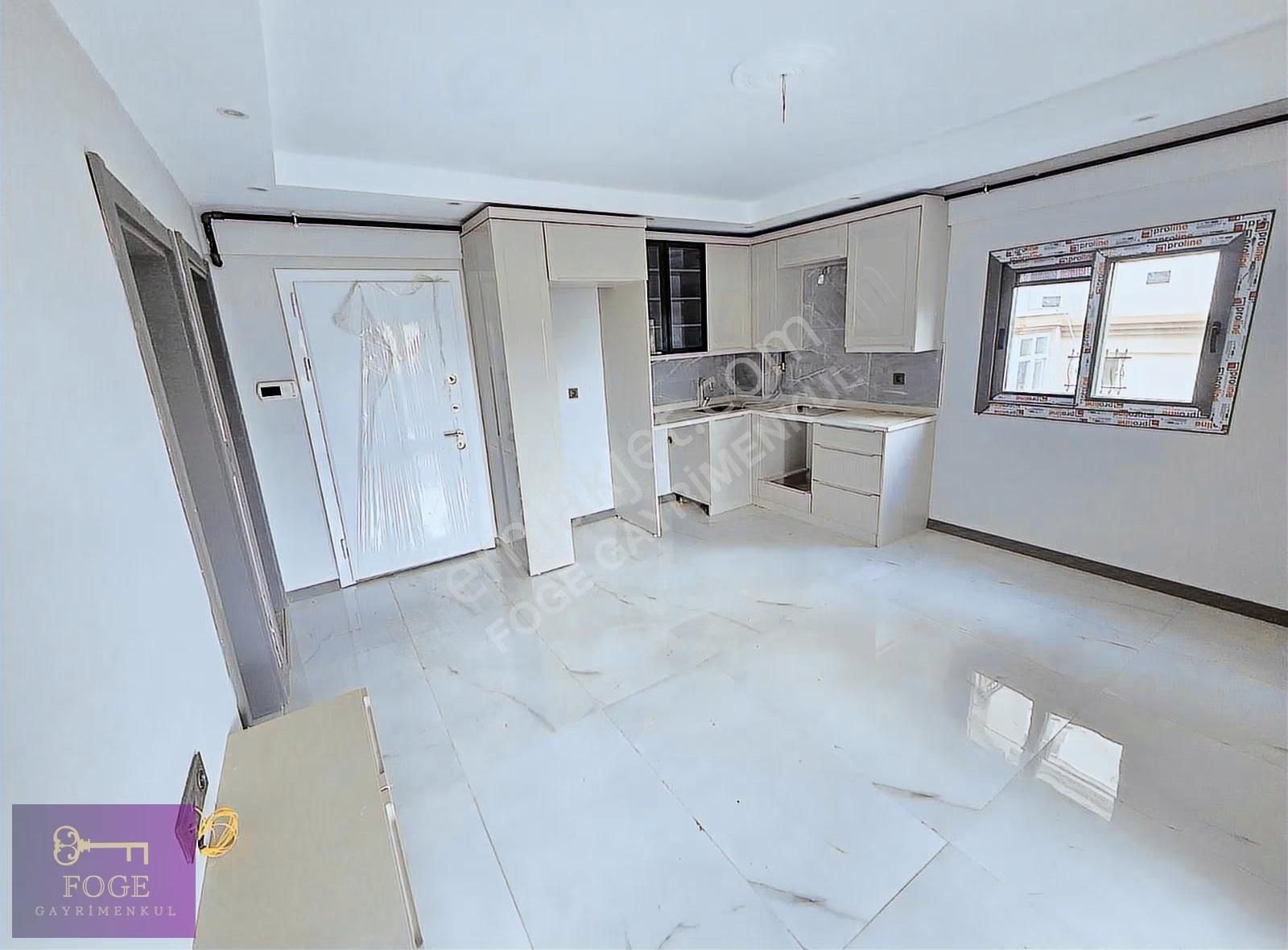 Yenifoça'da Gözde Konumda Sıfır Kiralık Açık Teraslı 2+1 Daire - Görsel 16