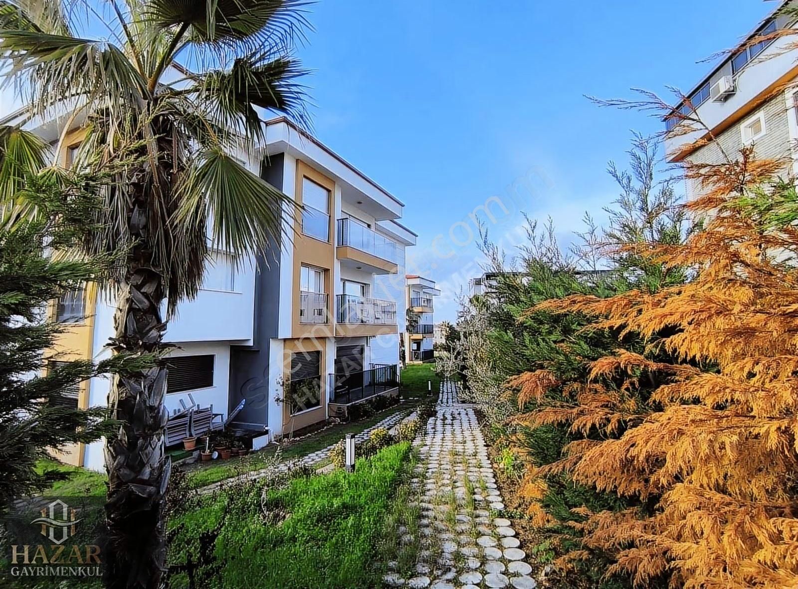 Kuşadası Davutlar Merkezde Havuzlu Sitede 2+1 Lüks Daire - Görsel 2