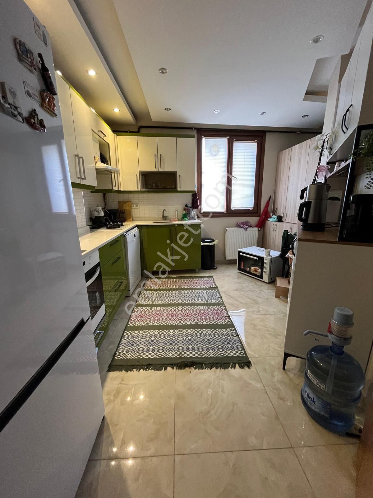 İmren Gayrimenkulden Satılık 1+1 65 M2 Ön Cephe Balkonlu Yüksek Giriş Metrobüse Yakın - Görsel 15