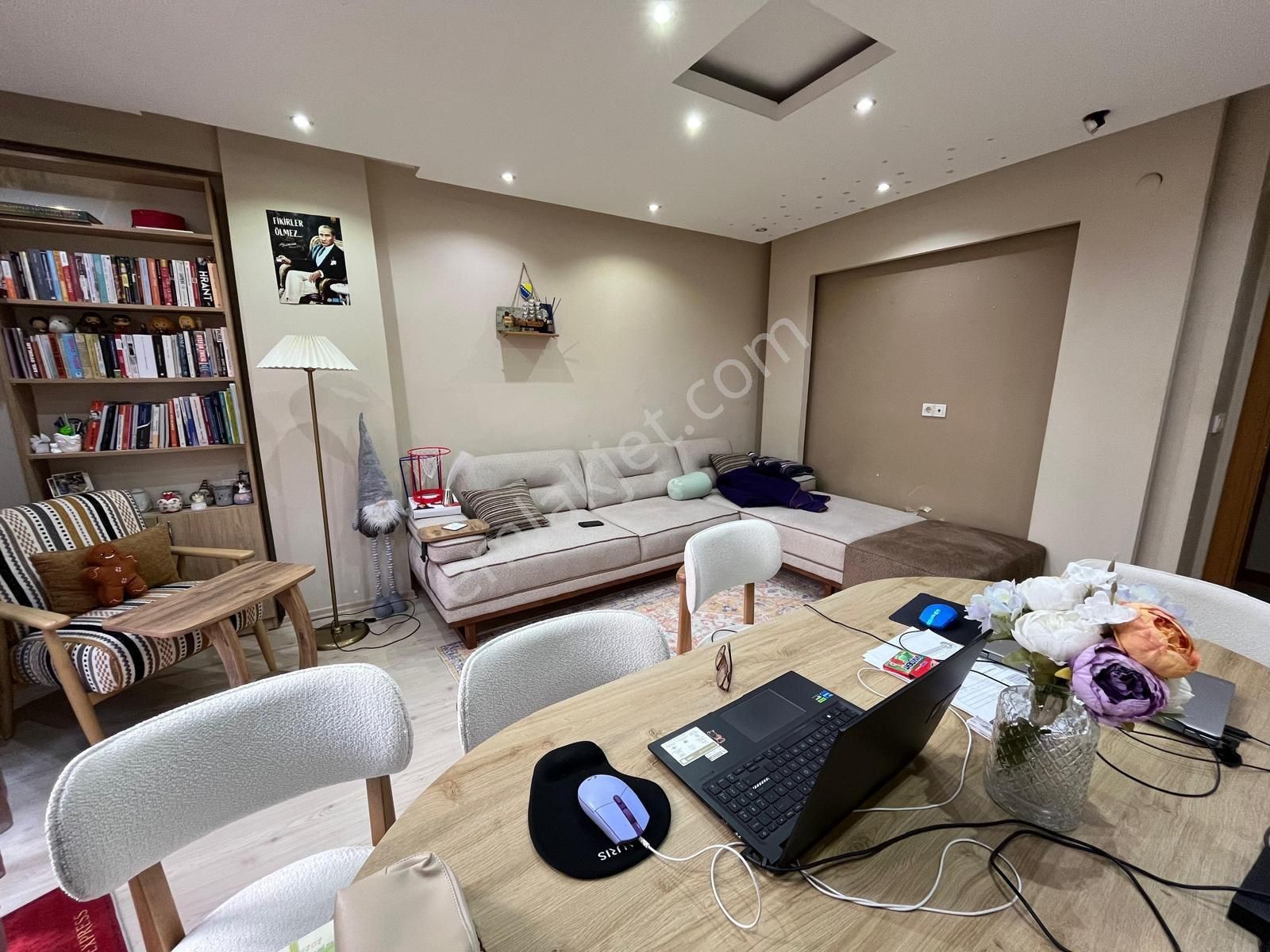 İmren Gayrimenkulden Satılık 1+1 65 M2 Ön Cephe Balkonlu Yüksek Giriş Metrobüse Yakın - Görsel 10