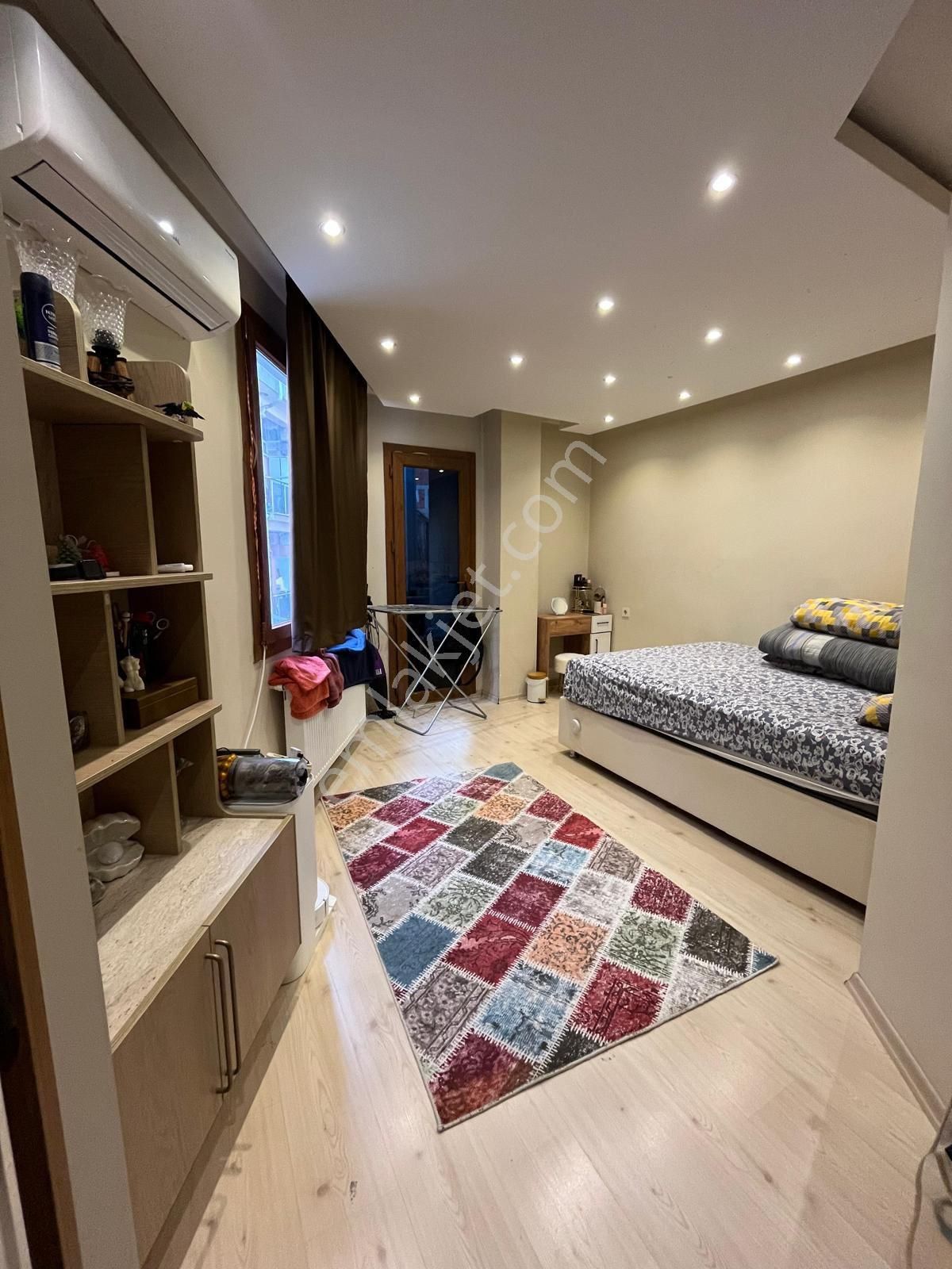 İmren Gayrimenkulden Satılık 1+1 65 M2 Ön Cephe Balkonlu Yüksek Giriş Metrobüse Yakın - Görsel 17