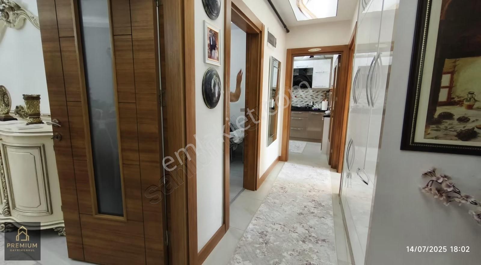 Fırsat! Güney-batı-kuzey Cepheli Geniş Daire - Havuzlu Sitede - Görsel 9