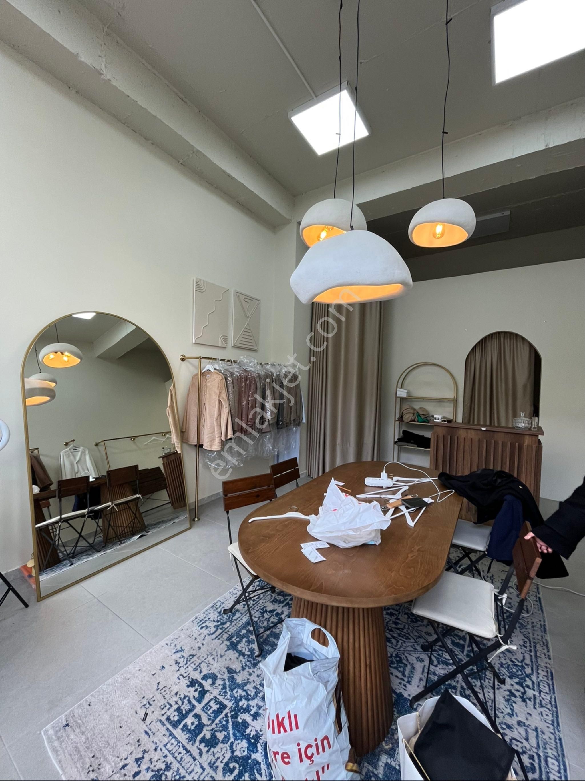 Ay Real'den Kavaklıdere Caddesine Paralel 35 M2 Devren Kiralık Butik Magaza - Görsel 6