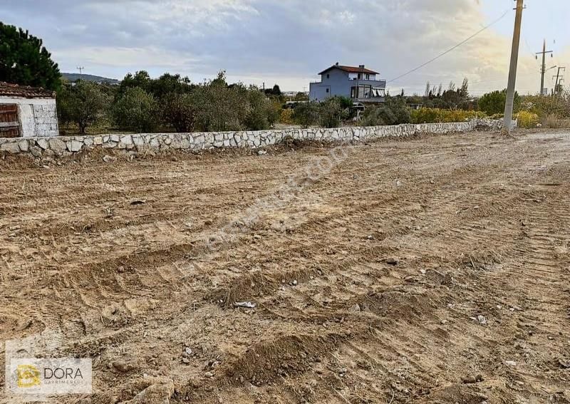Urla Çeşme Yolu Üzeri 283 M2 Yola 38 Metre Cephe