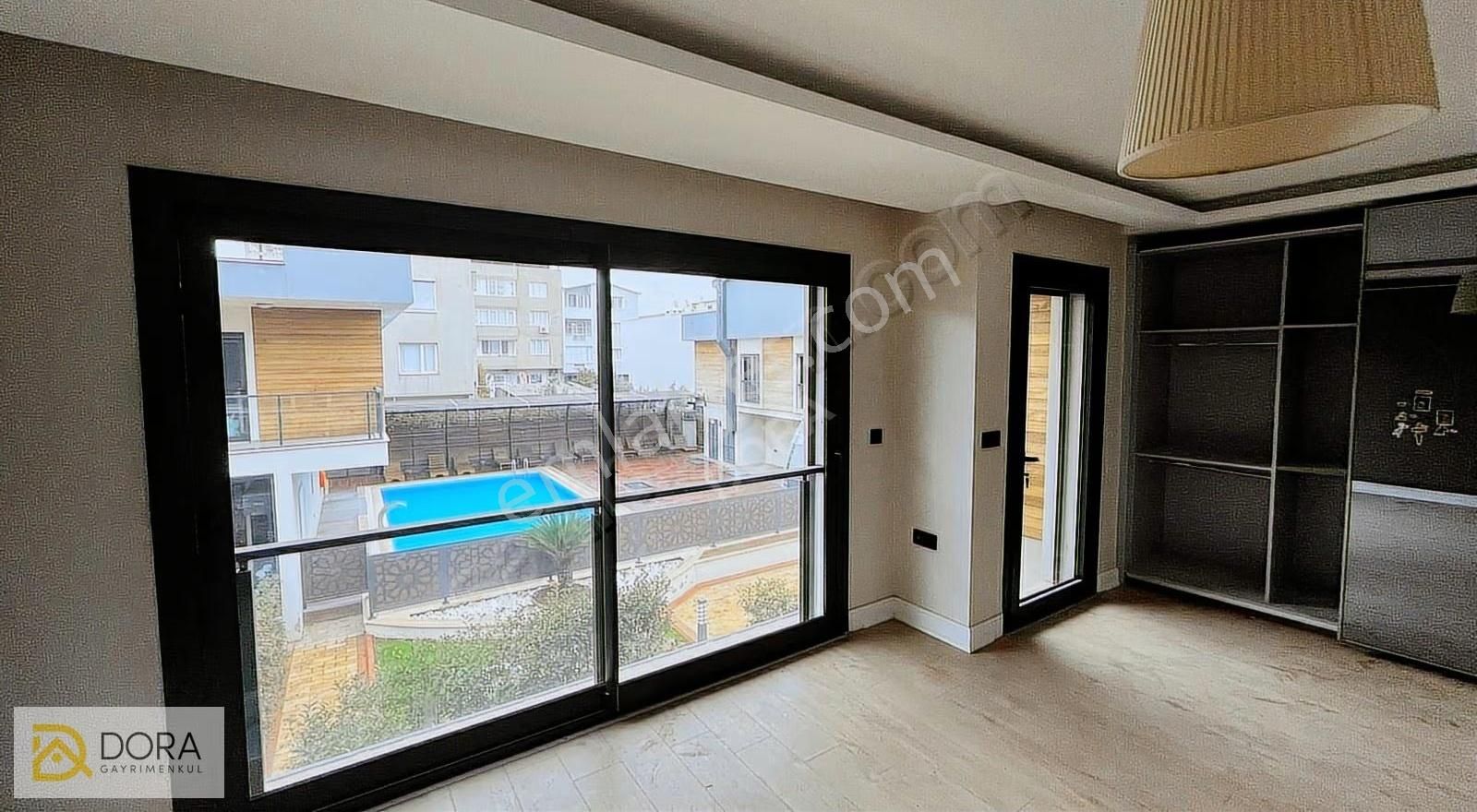 Gaziemirde Site İçi 4+1 Müstakil Bahçeli Köşe Villa - Görsel 2