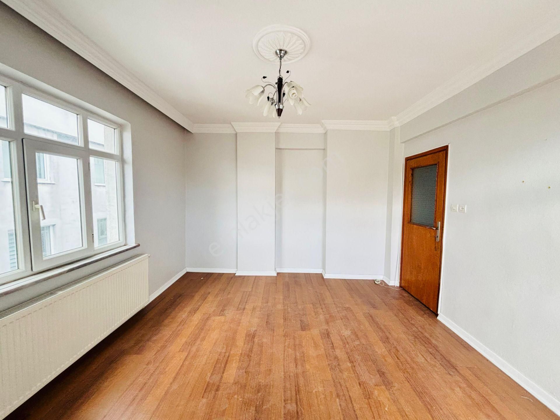 Güven'den Çarşı İçinde Okullar Bölgesinde Kupon 2+1 Daire - Görsel 4