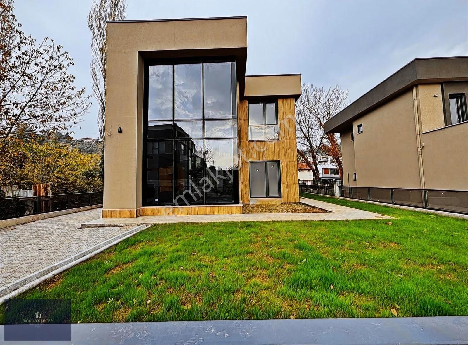 Magna'dan Gümüştepe'de Özel Tasarım 230m2 Bahçeli 3+1 Loft Villa - Görsel 4