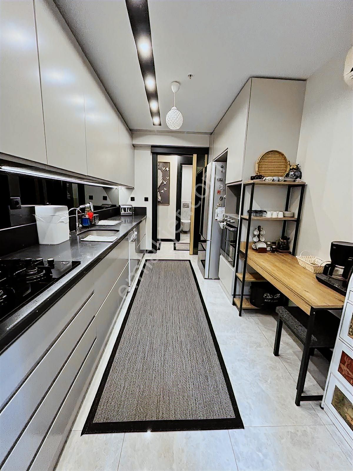 Yüzüncüyıl'da Kapalı Mutfak Florya Royal'de 3+1 Satılık Rezidans - Görsel 11