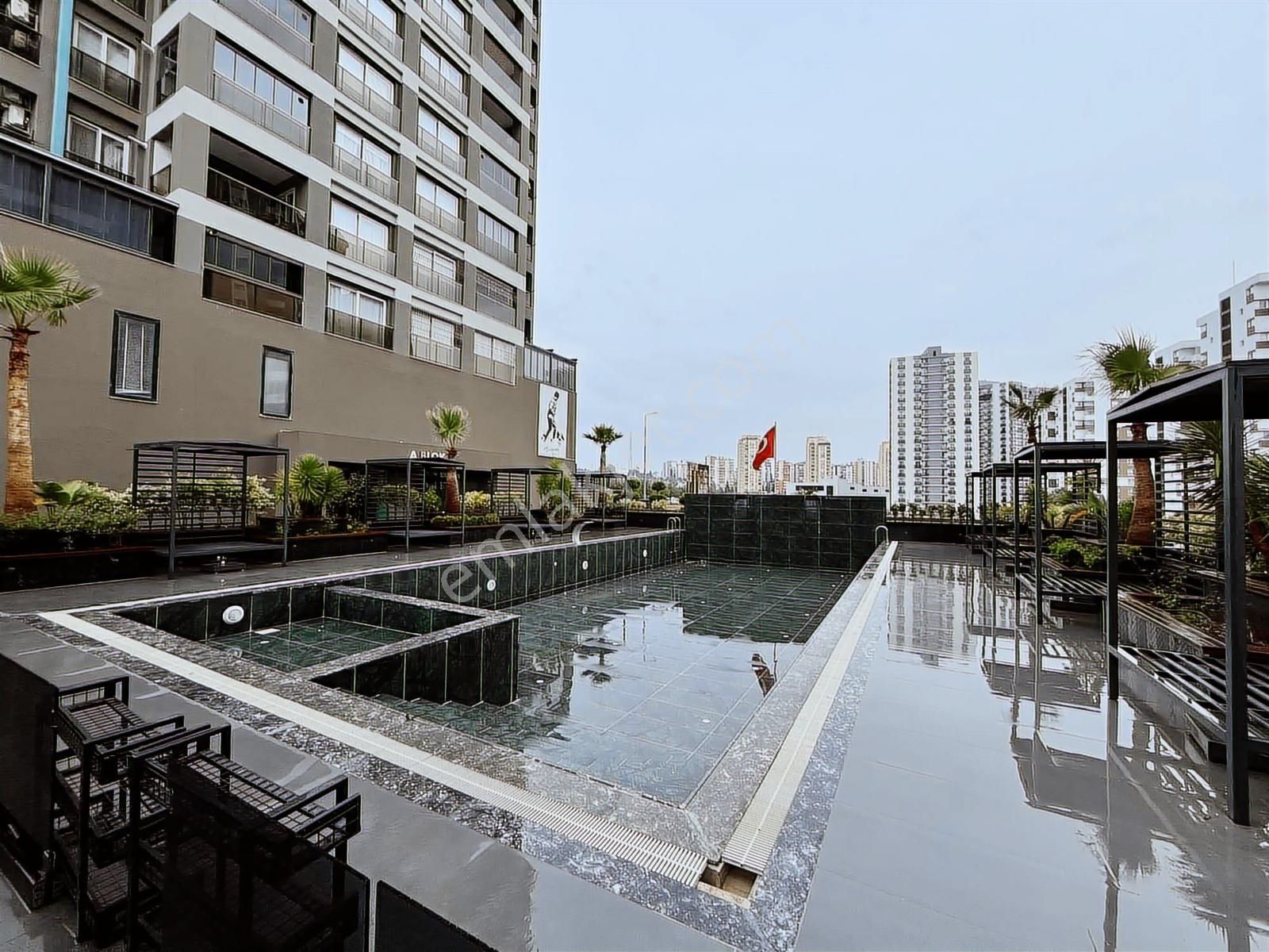 Yüzüncüyıl'da Kapalı Mutfak Florya Royal'de 3+1 Satılık Rezidans - Görsel 32