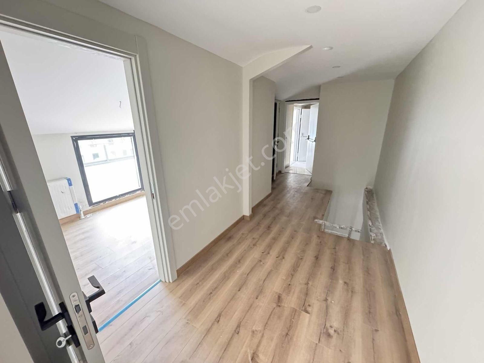 Beşiktaş Dikilitaş'ta Otoparklı Yeni Binada Satılık 3+1 Daire - Görsel 17