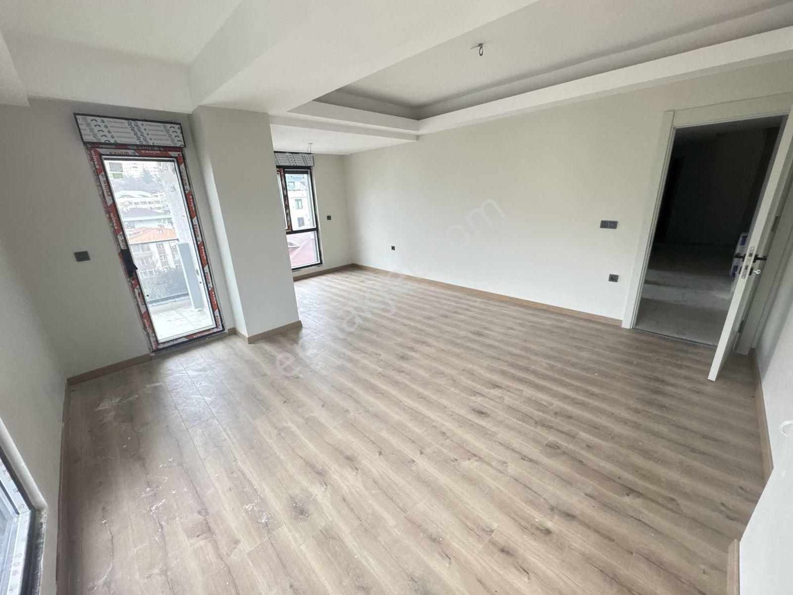 Beşiktaş Dikilitaş'ta Otoparklı Yeni Binada Satılık 3+1 Daire - Görsel 28