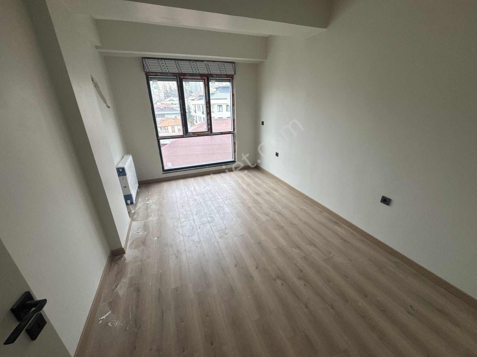 Beşiktaş Dikilitaş'ta Otoparklı Yeni Binada Satılık 3+1 Daire - Görsel 19