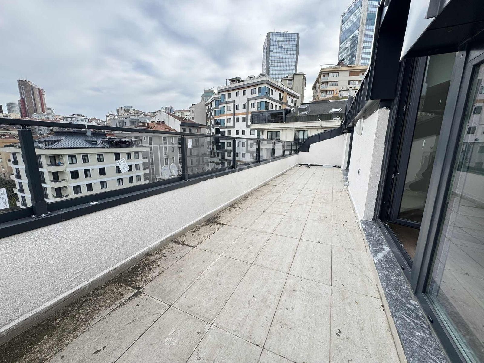 Beşiktaş Dikilitaş'ta Otoparklı Yeni Binada Satılık 3+1 Daire - Görsel 6