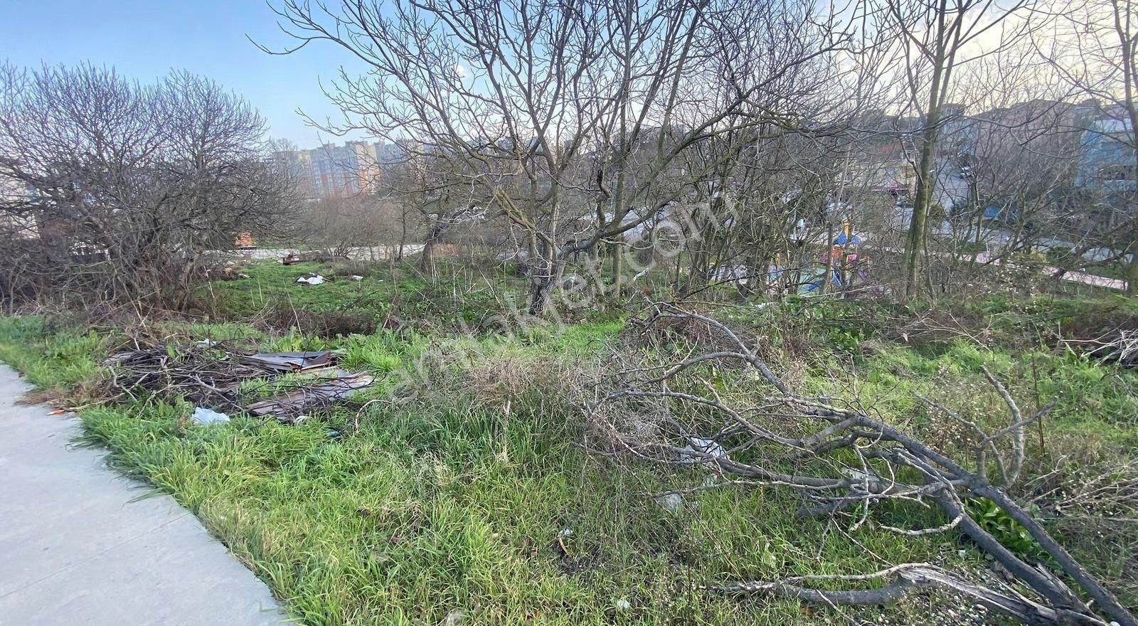 Deliklikaya'da 1470m2 Her İşe Uygun Arsa - Görsel 3