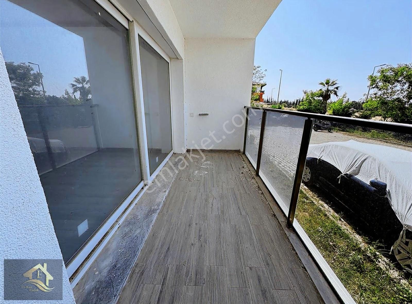 Kuşadası'nda Havuzlu Ebeveyn Banyolu Satılık 2+1 Sıfır Daire - Görsel 21