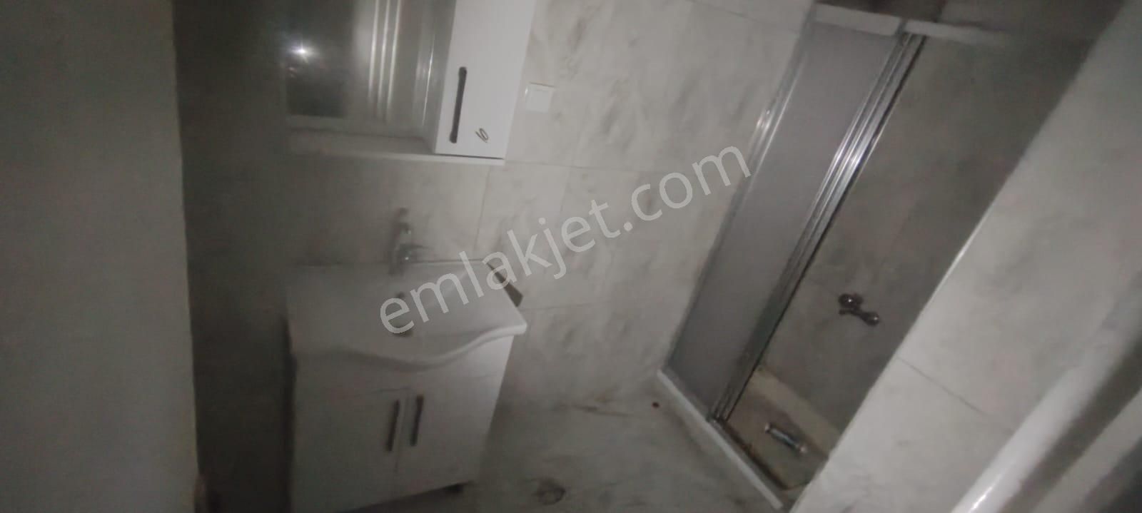 🏡 Ayvalık Sarımsaklı’da Merkezi Konumda, Zemin Üstü 1. Kat, Aydınlık Ve Balkonlu Daire - Görsel 2