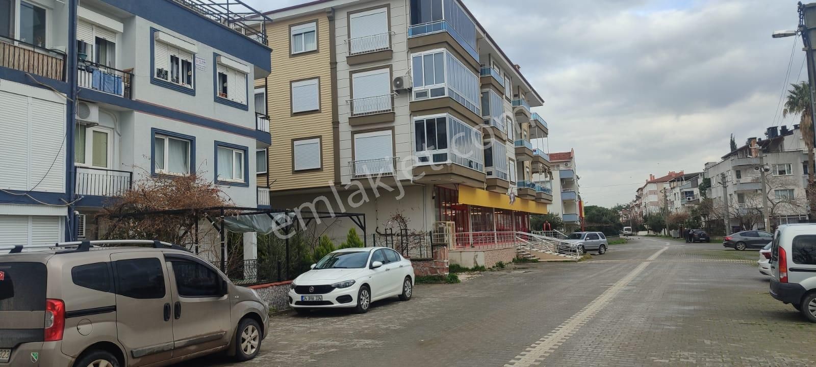 🏡 Ayvalık Sarımsaklı’da Merkezi Konumda, Zemin Üstü 1. Kat, Aydınlık Ve Balkonlu Daire - Görsel 13