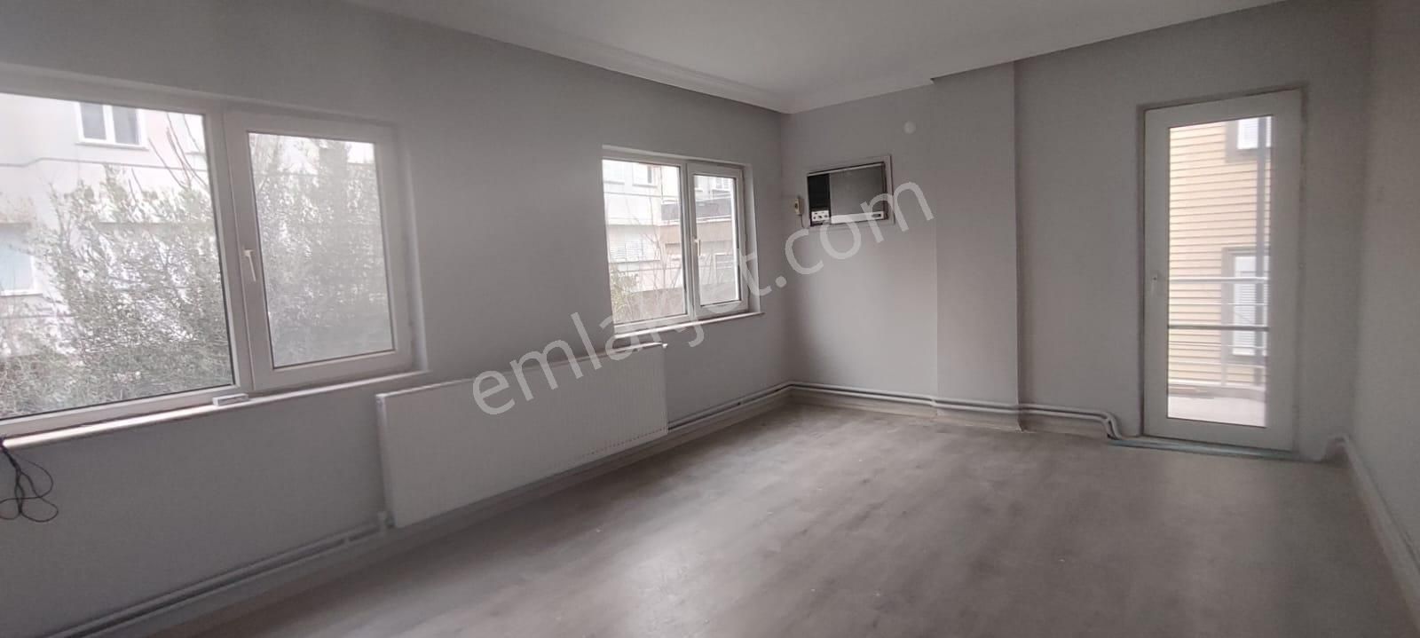 🏡 Ayvalık Sarımsaklı’da Merkezi Konumda, Zemin Üstü 1. Kat, Aydınlık Ve Balkonlu Daire - Görsel 9