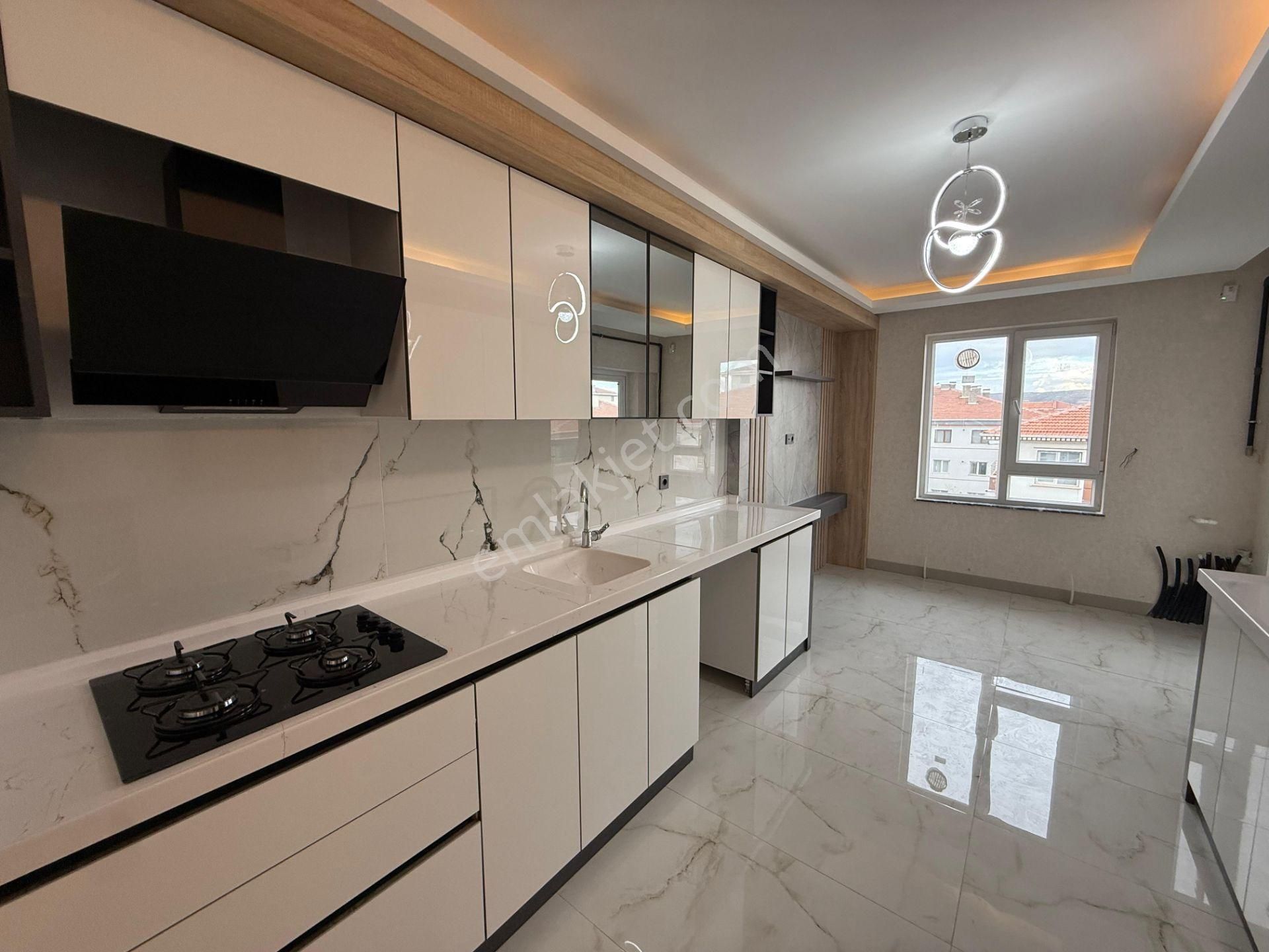 Evin Bizde Garantiden Karakaya Da Takasa Uygun 3+1 Full Yapılı Daire - Görsel 2