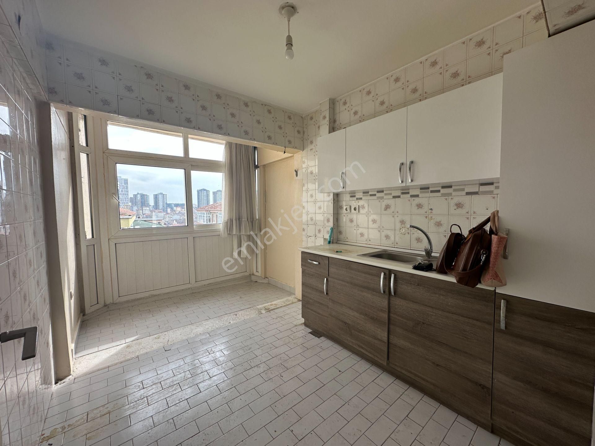 Kadıköy Hasanpaşa Acıbadem Metro Yanı Site İçi 3+1 Kiralık Daire - Görsel 4