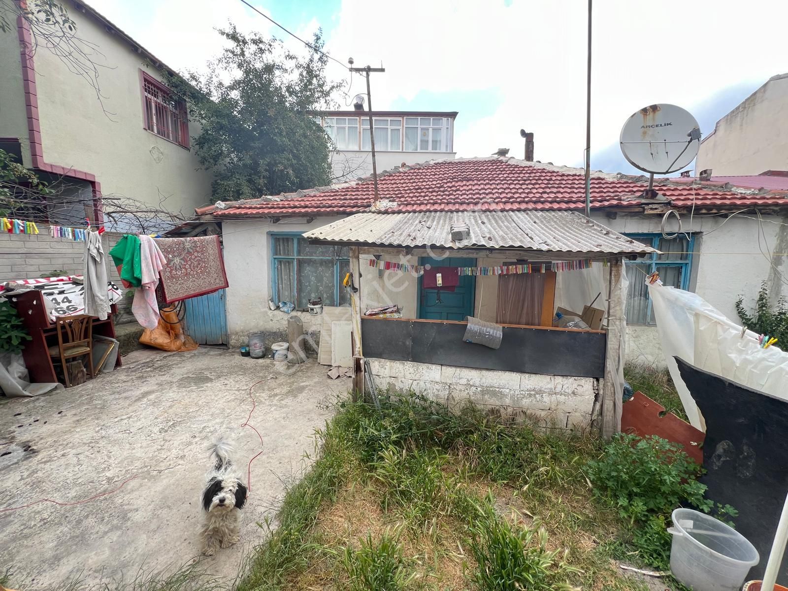 Akyüz Gayrimenkul Den; Ataturk Mah De 282 Mt2 Satılık Mustakıl Evlı Arsa - Görsel 2