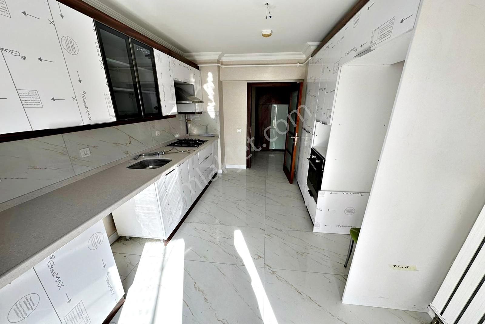 Ufuk Özdemir 'den Divan Konutlarında Full Yapılı 3+1 Daire - Görsel 32