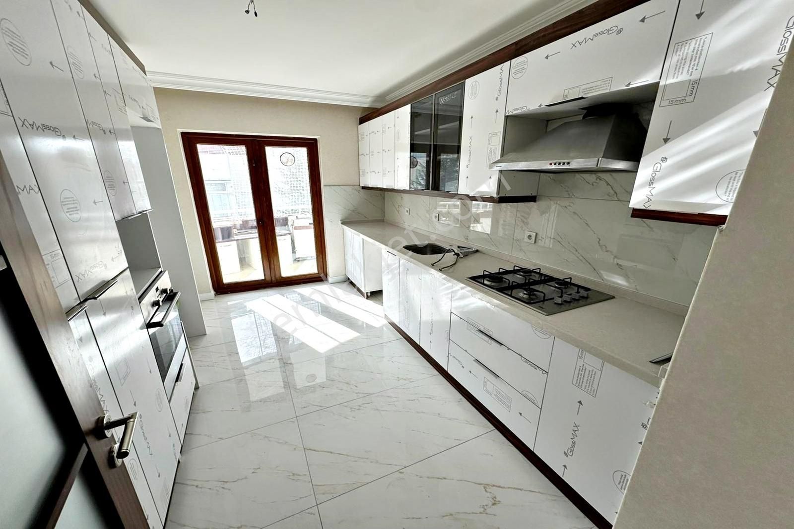 Ufuk Özdemir 'den Divan Konutlarında Full Yapılı 3+1 Daire - Görsel 34