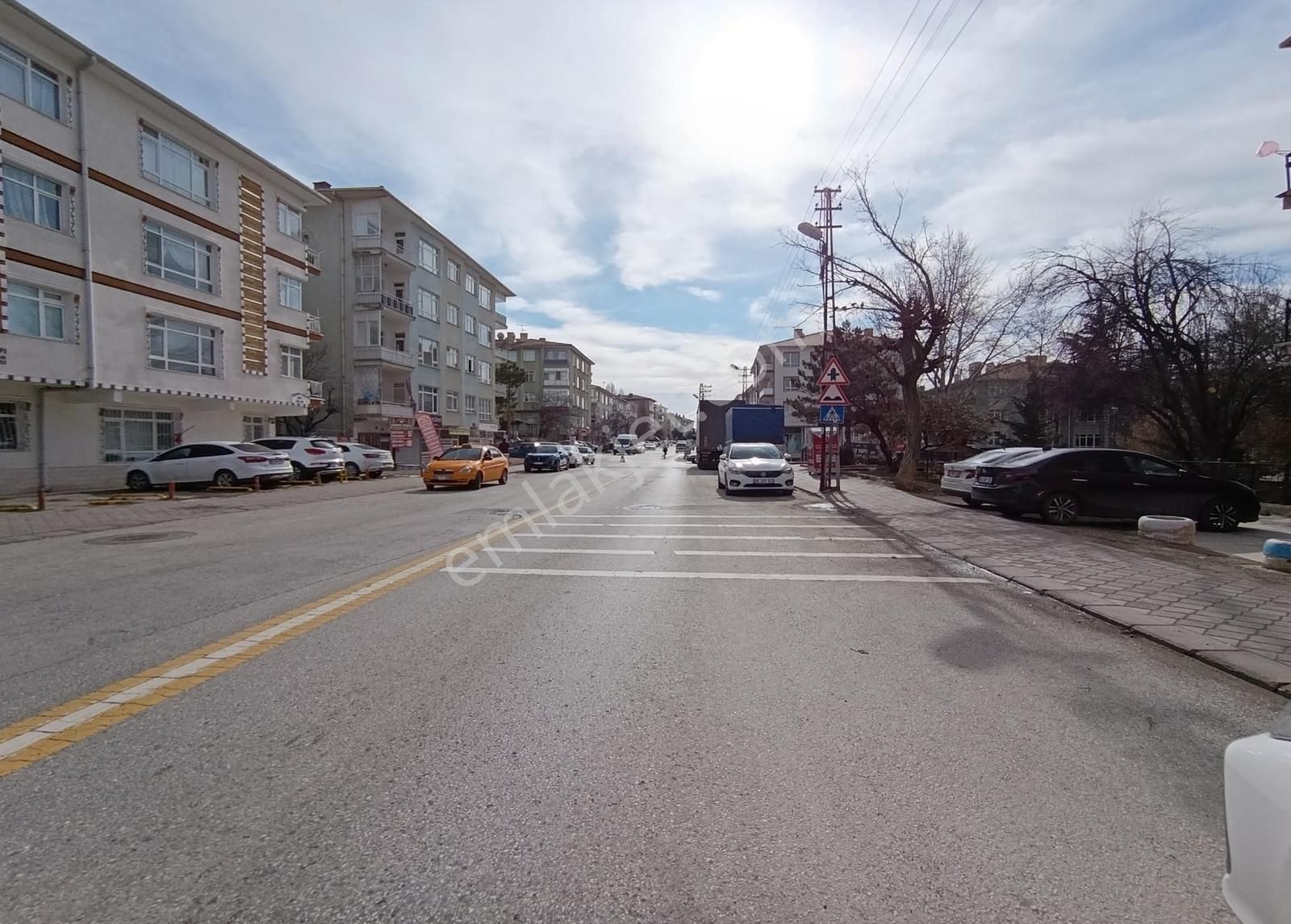 Ufuk Özdemir'den Gazino Ve Metro Yakını 3+1 Yüksek Giriş Daire