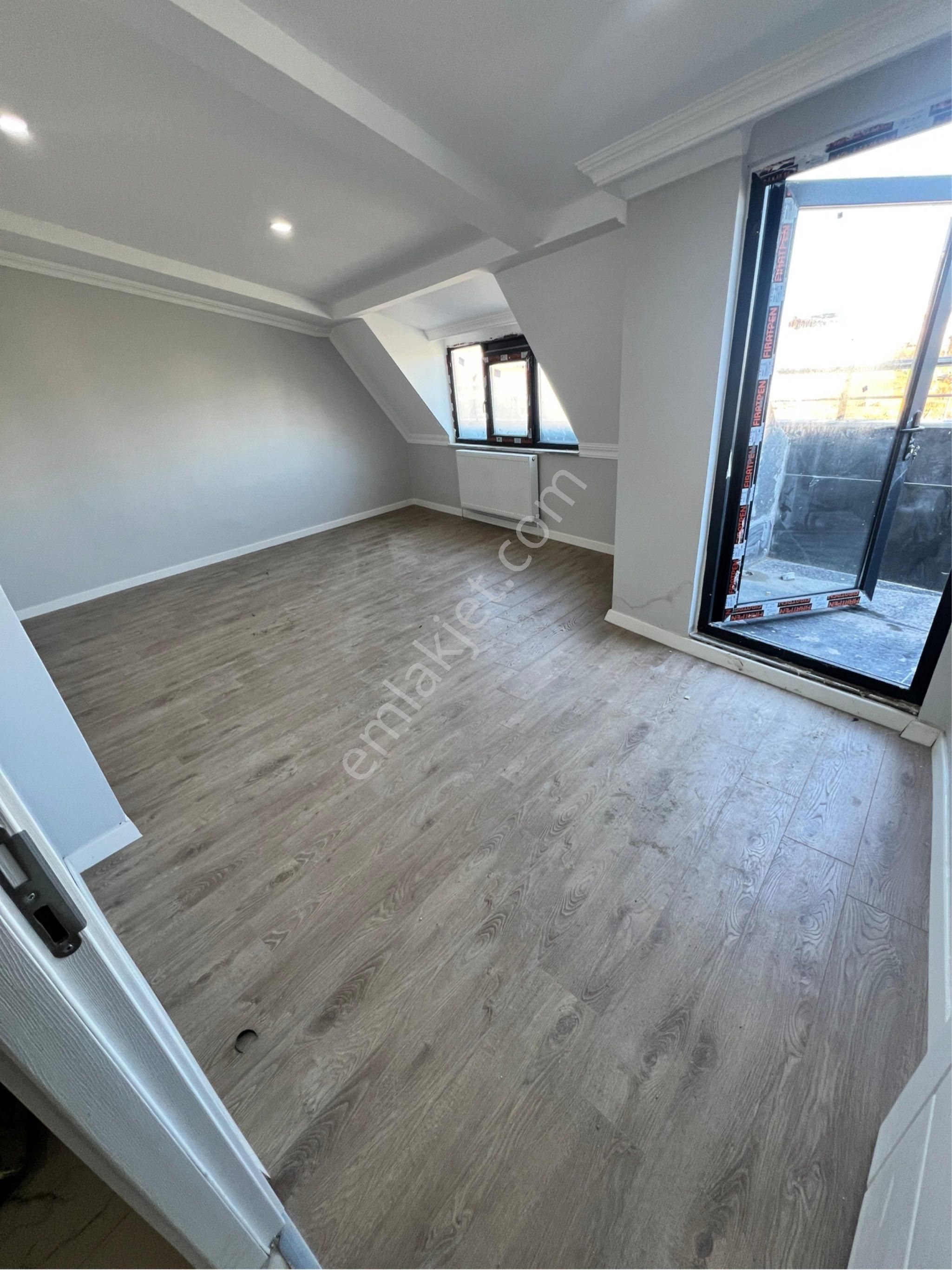 Arnavutköy Taşoluk 3+1 Yüksek Çatı Katı - Görsel 4