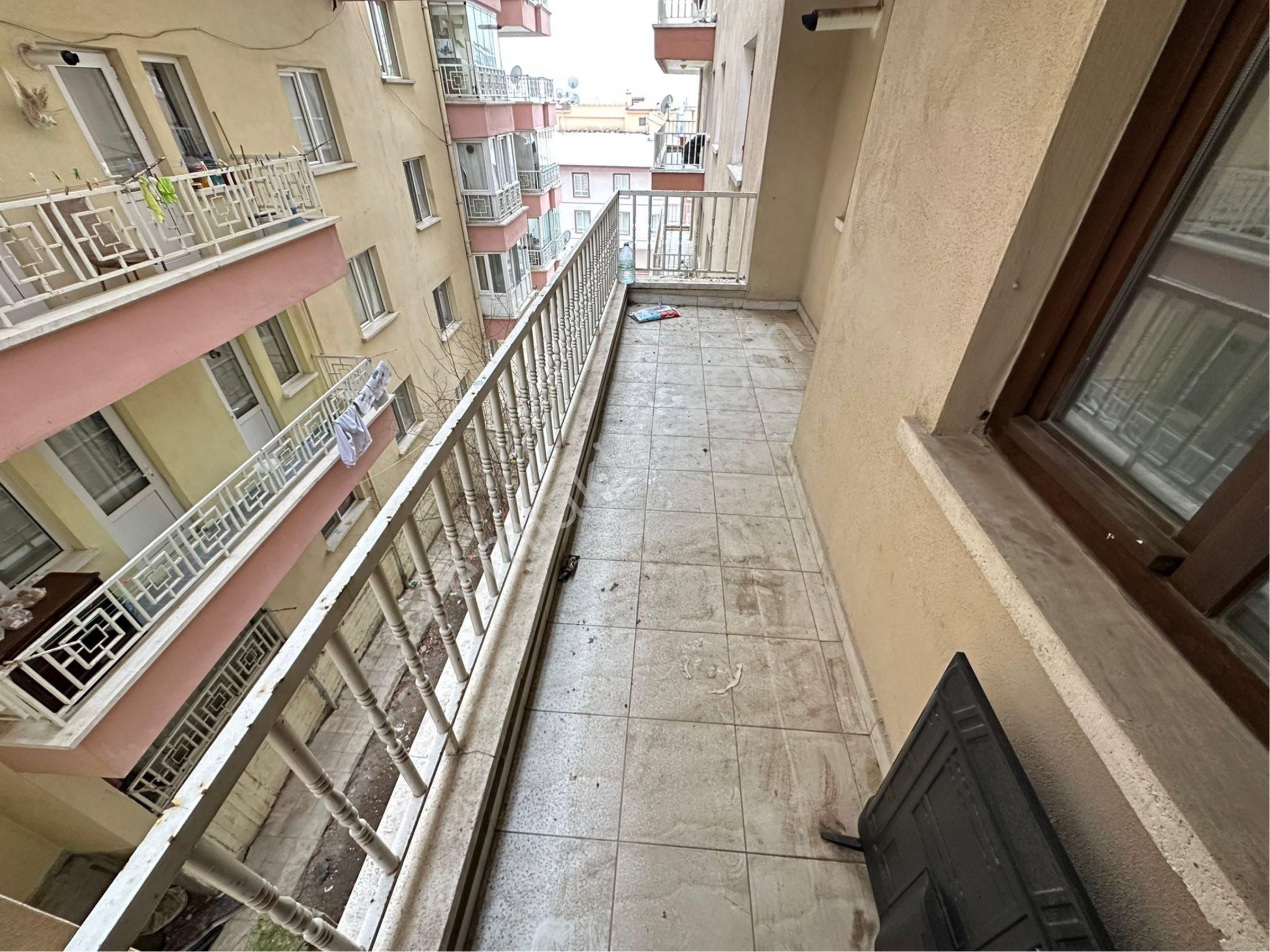 Bademlik Cadde İatü Satılık Ara Kat Daire - Görsel 18