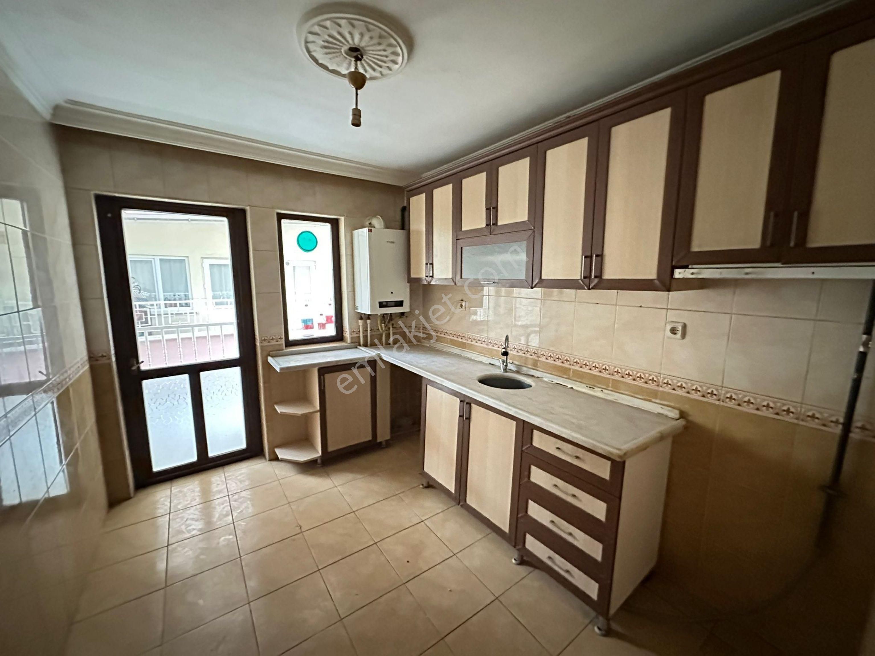 Bademlik Cadde İatü Satılık Ara Kat Daire