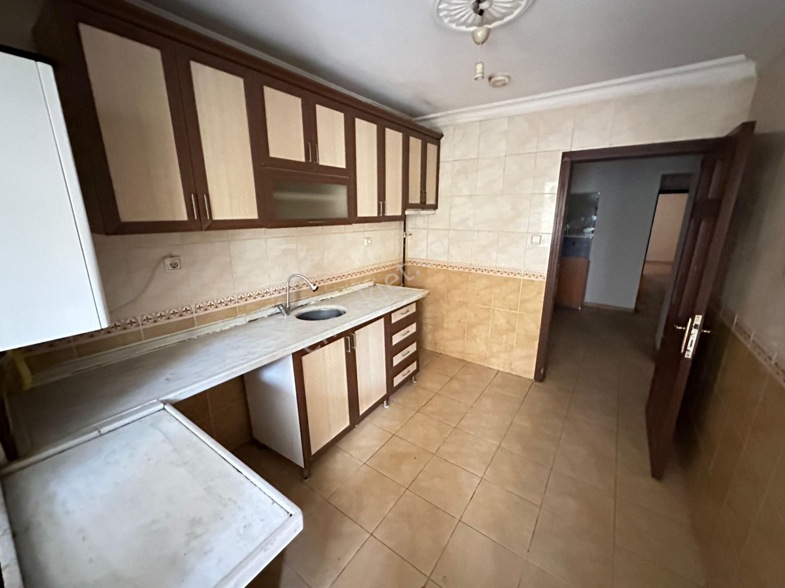 Bademlik Cadde İatü Satılık Ara Kat Daire - Görsel 23