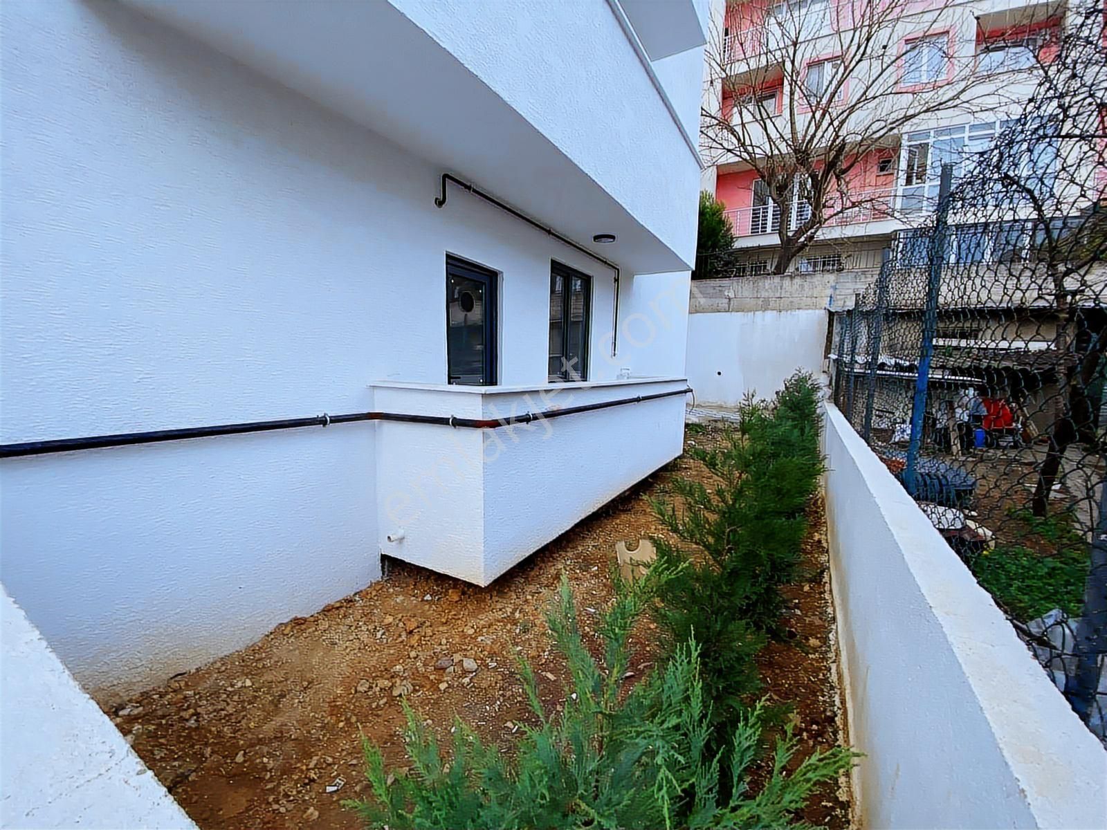 Günün Fırsatı !! Bağlarbaşı Mah. Satılık 3+1 Lüks Yüksek Giriş - Görsel 2