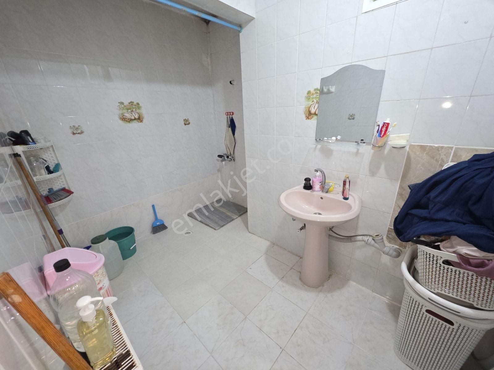 Mehmet Akifte Satılık 32m² Hisseli 2+1 3.kat - Görsel 13