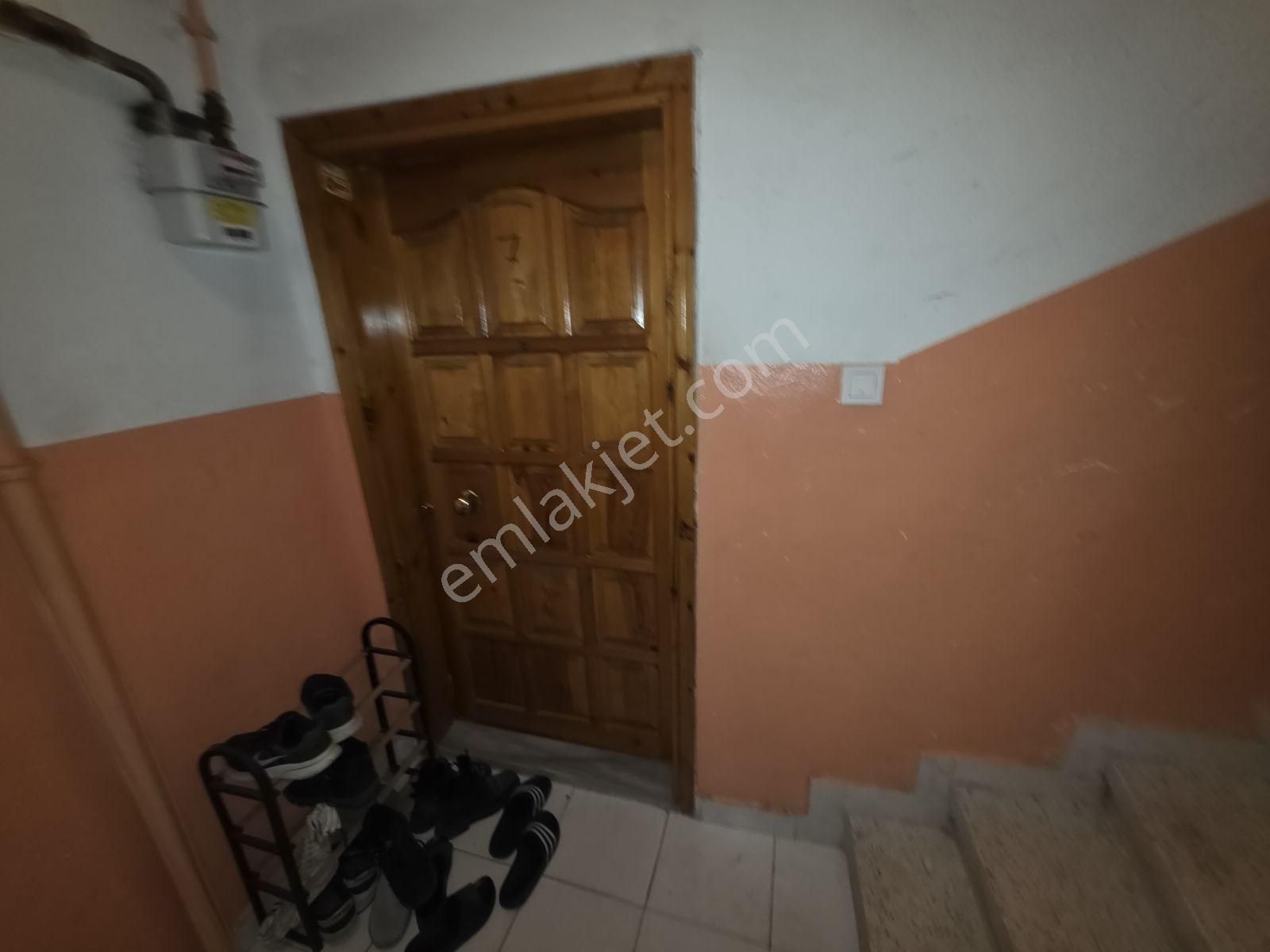 Mehmet Akifte Satılık 32m² Hisseli 2+1 3.kat - Görsel 10