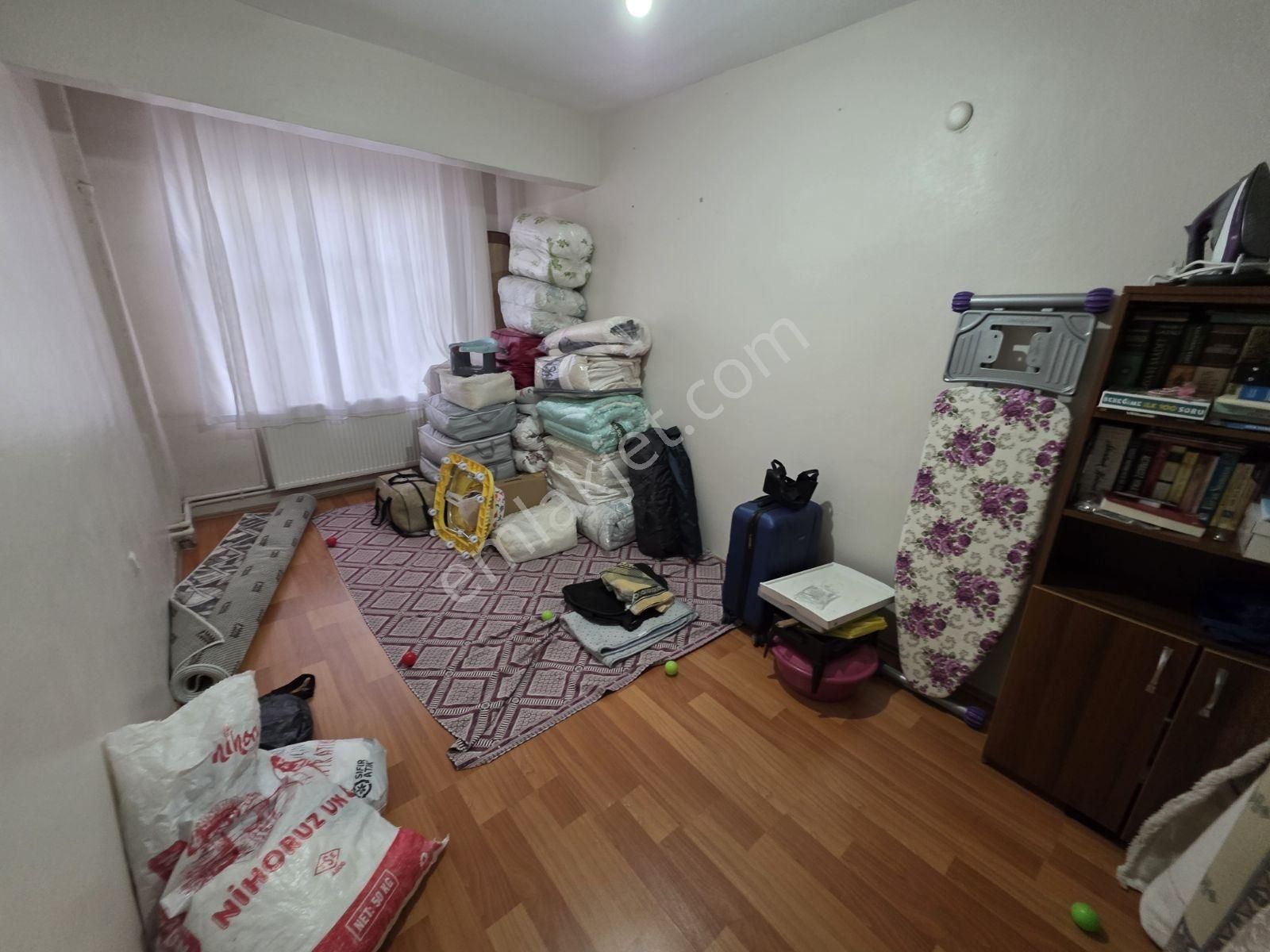 Mehmet Akifte Satılık 32m² Hisseli 2+1 3.kat - Görsel 5