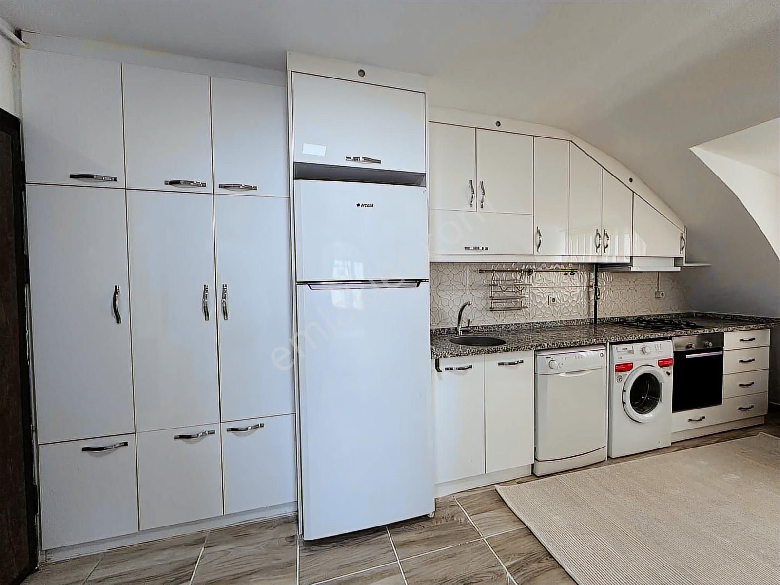 Servergazi Dh Yanı Kiralık 2+1 Teraslı Apart - Görsel 16